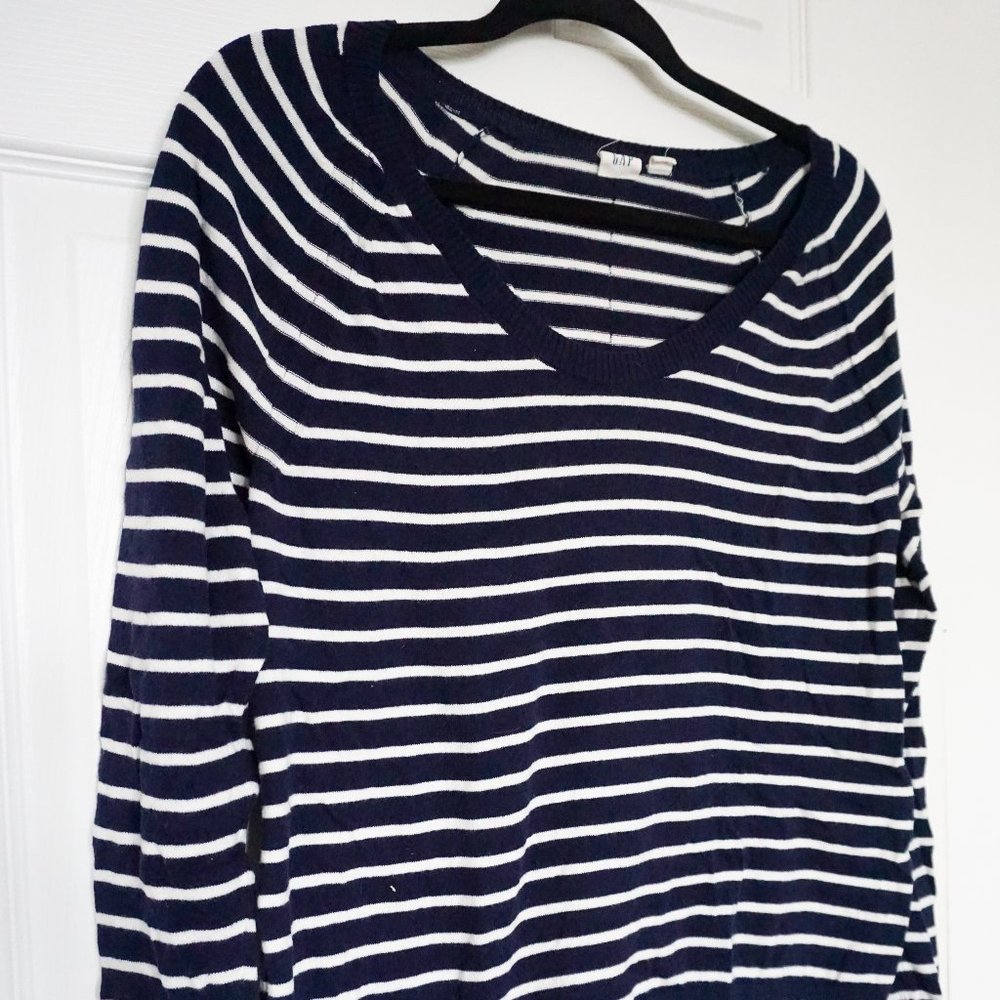 GAP Scoop Neck Navy Sweater
